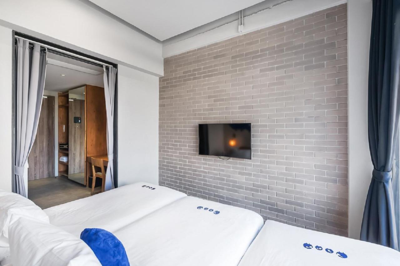 Kokotel Bangkok Surawong Esterno foto