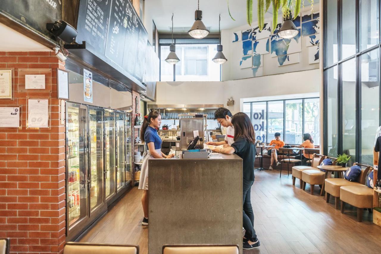 Kokotel Bangkok Surawong Esterno foto