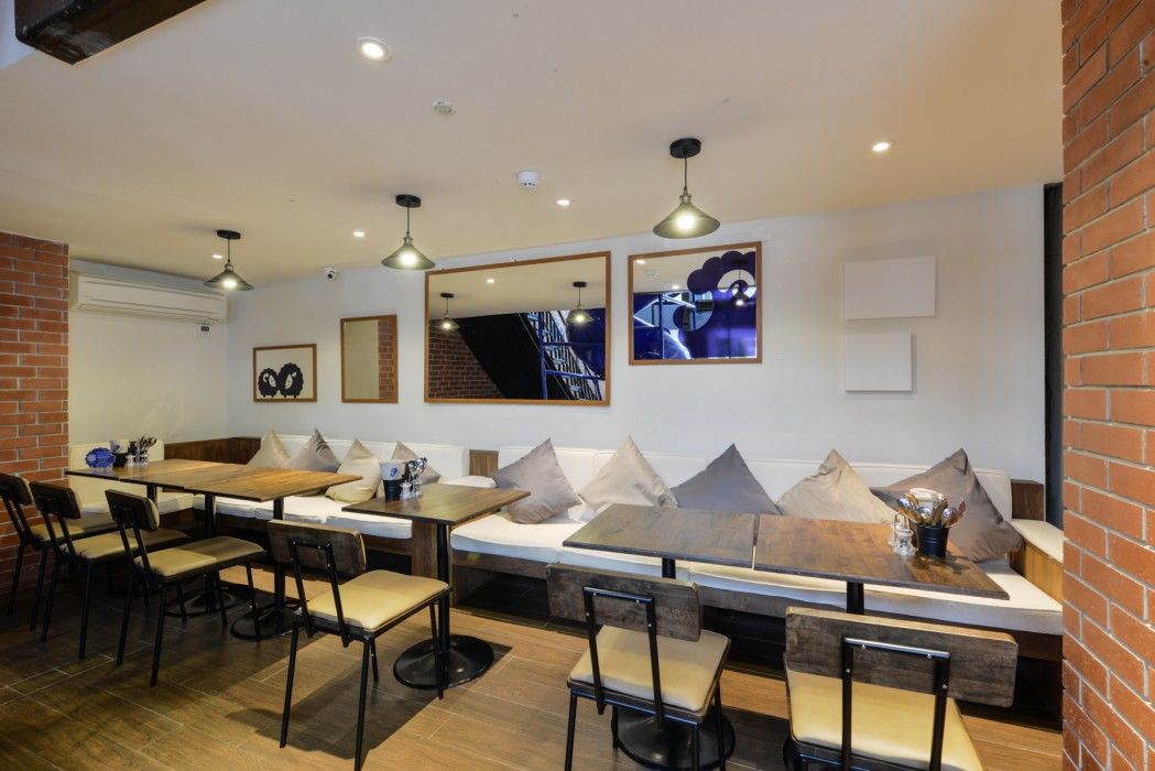 Kokotel Bangkok Surawong Esterno foto