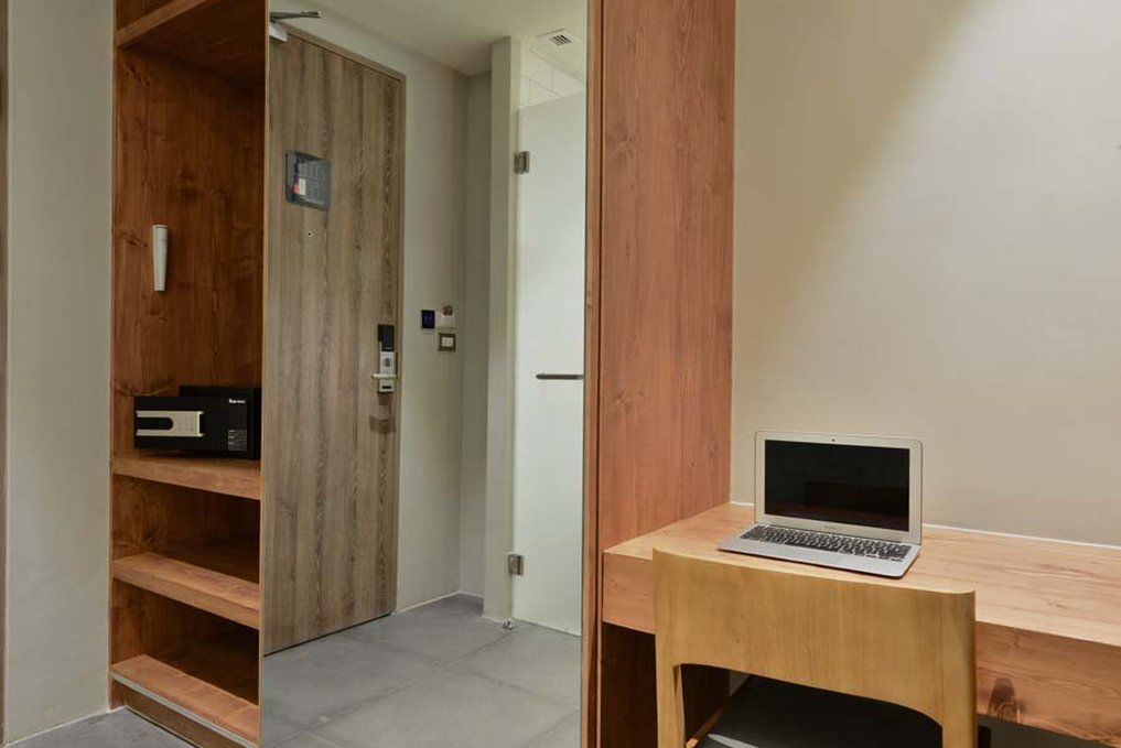 Kokotel Bangkok Surawong Esterno foto